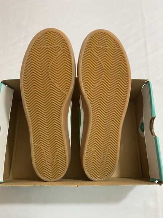 New Men’s Size 9.5 - Nike Heritage Vulc SB Lucky Green Gum CD5010 101 main image 16